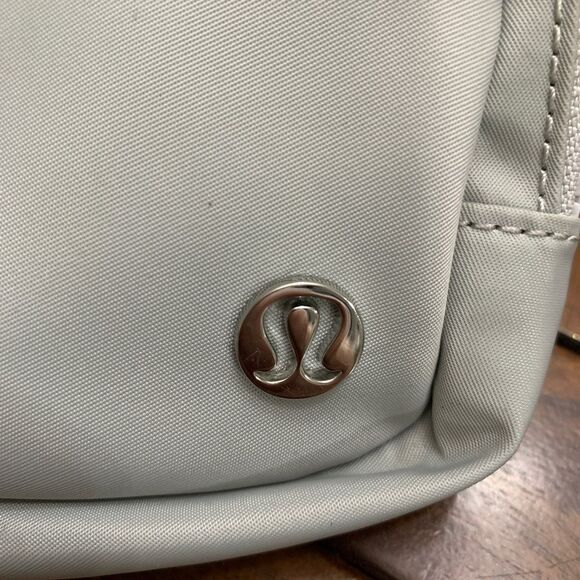 COPY - NWOT Lululemon Belt Bag **PRICE**FIRM - Picture 5 of 7